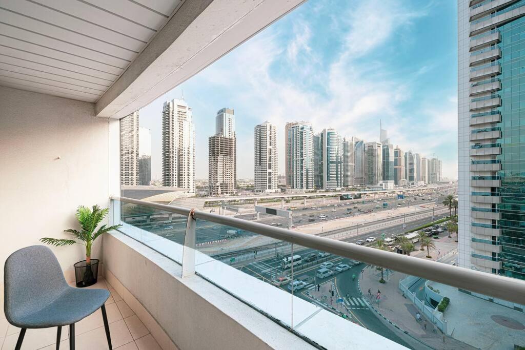 هتل استایلش 1بردم در مارینا ویت مترو اکسس - Stylish 1Bedroom in Marina with metro Access