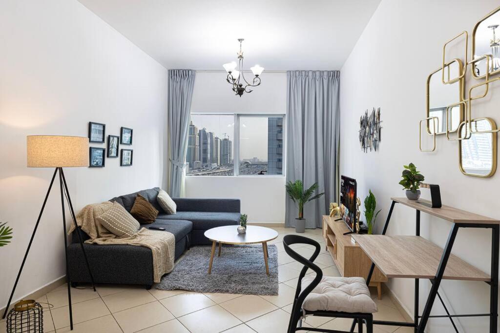 Stylish 1Bedroom in Marina with metro Access