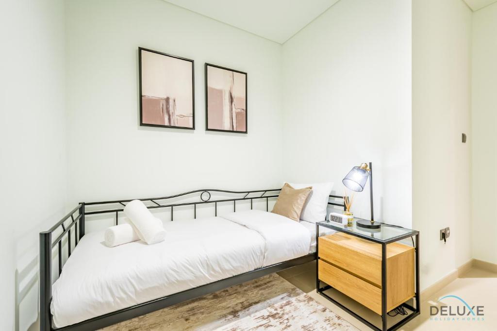 Scenic 3BR Apartment with Assistant Room at Act One Act Two Tower 2 in Downtown Dubai by Deluxe Holiday Homes