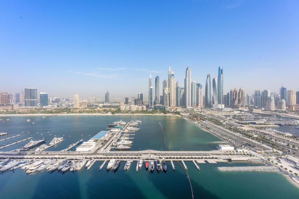 هتل سیلک هاوس کُزی سی ویو ۲ بی دی آر این مارینا ویستا - Silkhaus Cozy Sea View 2BDR in Marina Vista