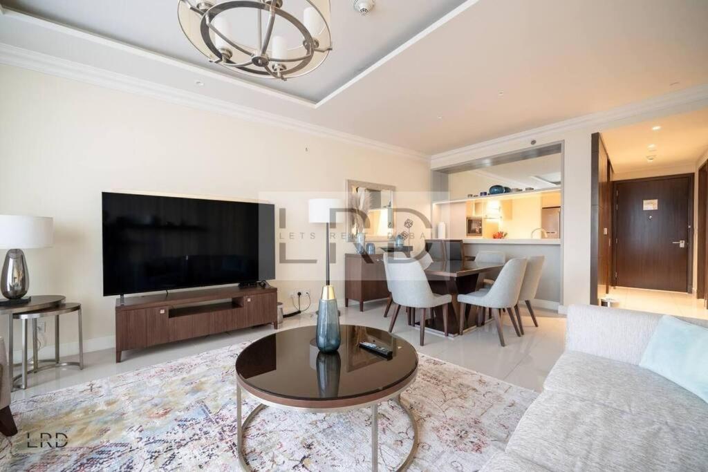 هتل کوزی ۱ بی آر آدرس فونتین ویوز - Cozy 1BR Address Fountain Views