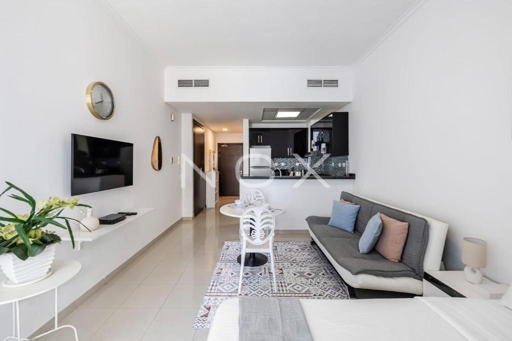 Breathtaking Marina View Studio in Botanica Tower