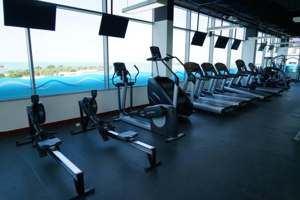 Sea View, Private Beach and Pool, Palm Jumeirah