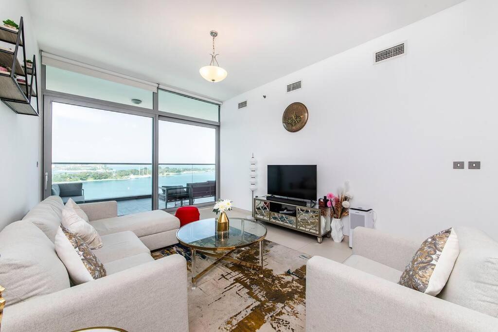 Sea View, Private Beach and Pool, Palm Jumeirah