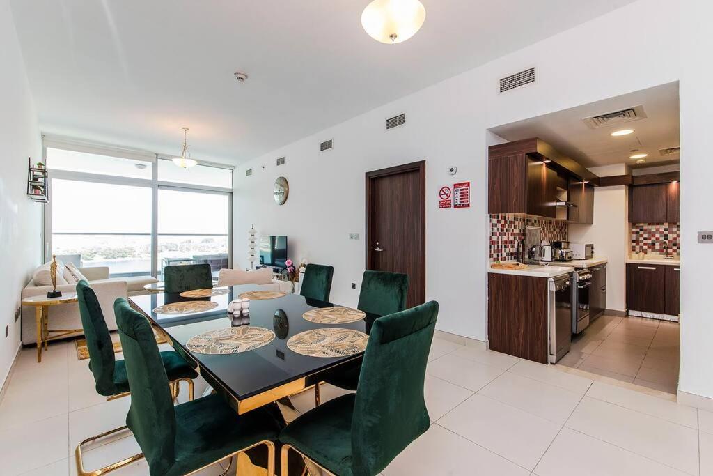 Sea View, Private Beach and Pool, Palm Jumeirah