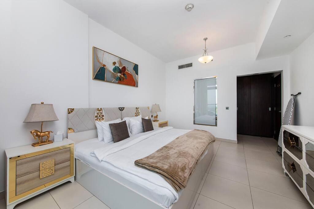 Sea View, Private Beach and Pool, Palm Jumeirah