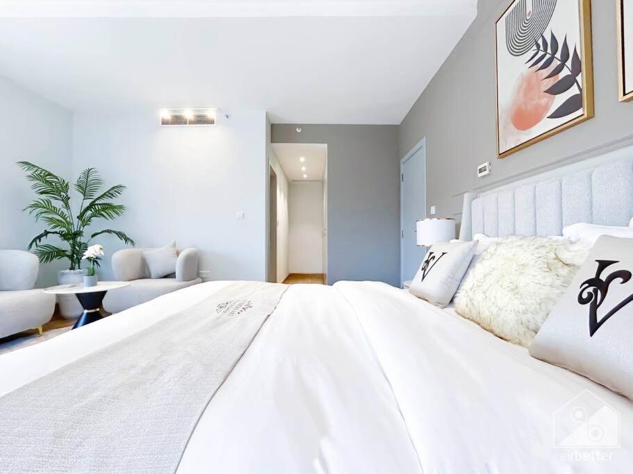 Luxury stay with incredible Views & Balcony Dubai JBR