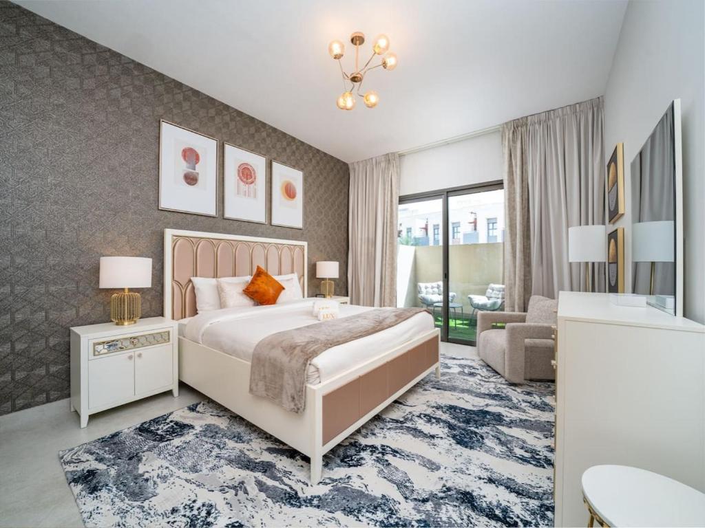 LUXFolio Retreats - Expansive Terrace