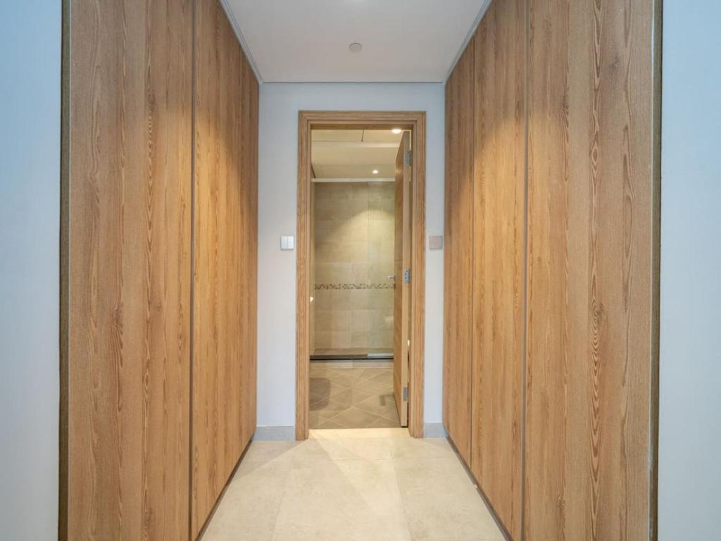 LUXFolio Retreats - Expansive Terrace