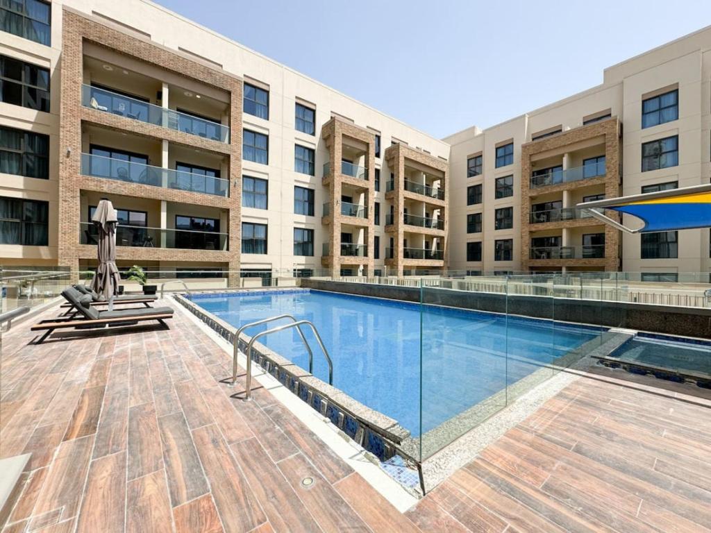 LUXFolio Retreats - Expansive Terrace