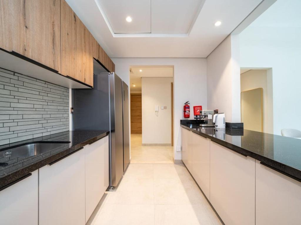 LUXFolio Retreats - Expansive Terrace