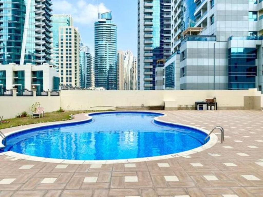 هتل اسپیشس وان بد مارینا دی وان ۲۰۴ بی - Spacious 1Bed Marina D1 204B