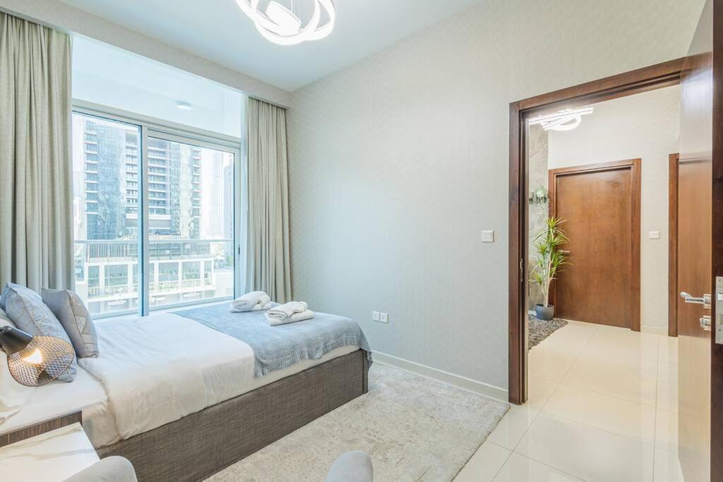 Elegant 2BR Apartment in Business Bay - Burj View - Gym & Pool