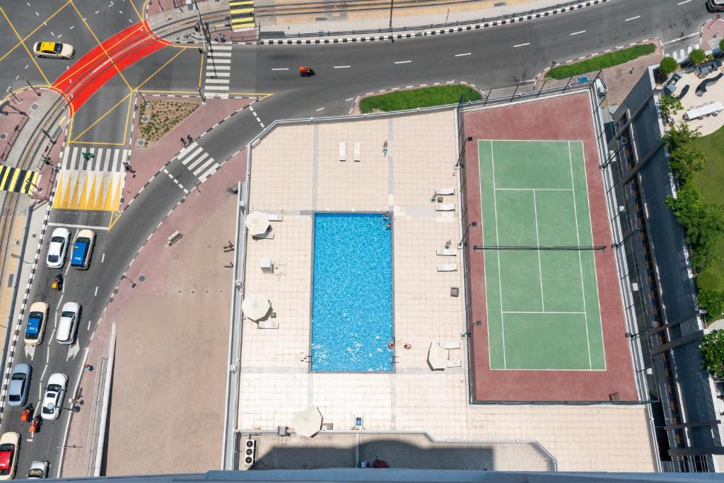 Lavish 2-Bedroom Home in Marina