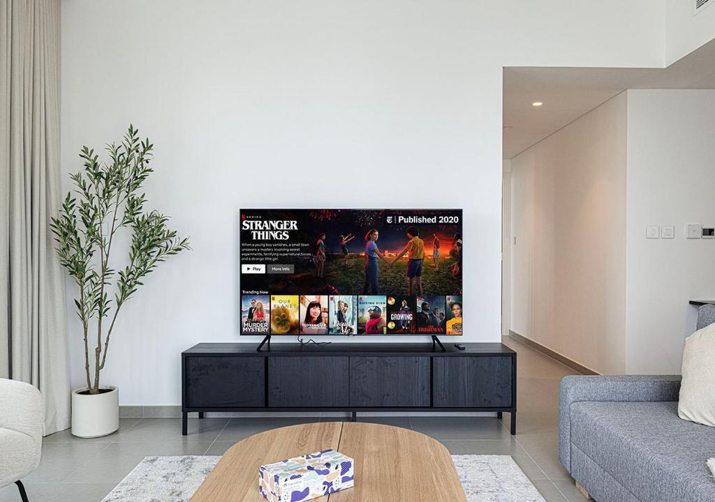 Luxury 2 BR Apartment, 5 Mins to Dubai Mall with Amazing view in DownTown Views 2