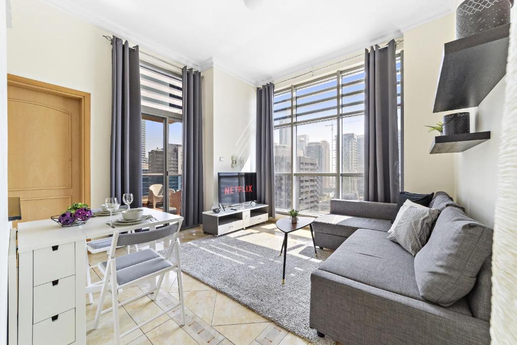 هتل وایک - کُزی ۱ بی‌اچ‌کی آپارتمان در دبی مارینا - Vayk - Cozy 1 BHK apartment in Dubai Marina