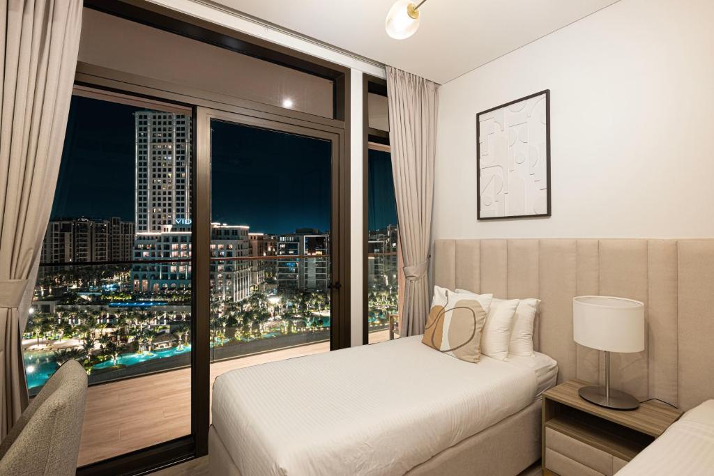 هتل کوزی ۲ بی‌آر ریتریت ویت پانورامیک دبی کریک ویوز - Cozy 2BR Retreat with Panoramic Dubai Creek Views