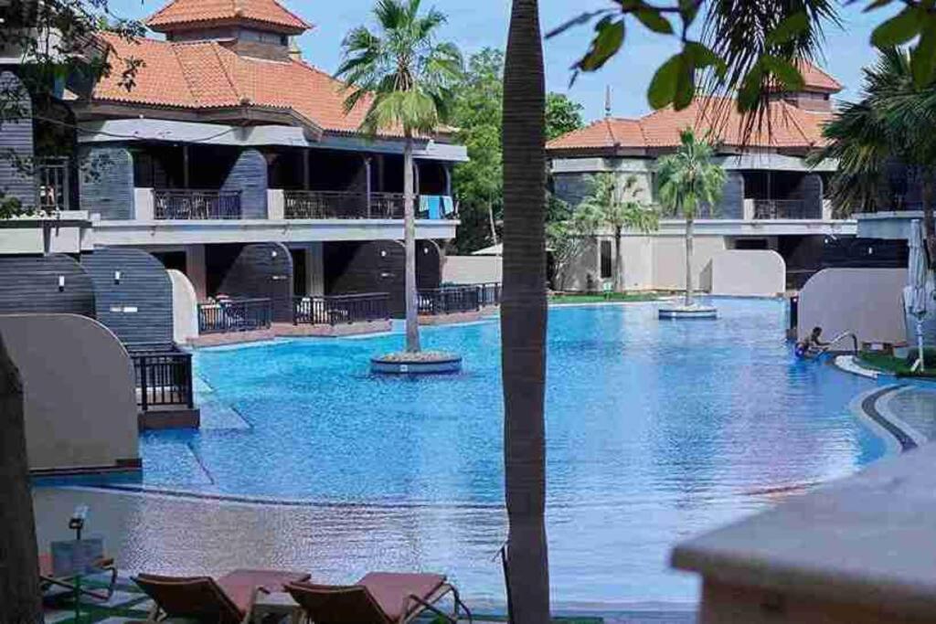 هتل انانتارا پام دلاکس آپارتمان - Anantara Palm Deluxe Apartment