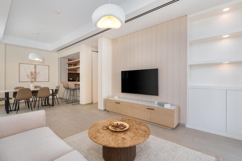 هتل اَمِیزینگ ۲ بِد روم - پُول - الینگوِن ویلتون تِرَسز - Amazing 2 bedroom - Pool - Ellington Wilton Terraces