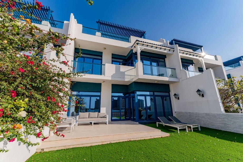 هتل پرایوت ۵ بیدروم بیچ ویلا Private 5 bedroom beach villa