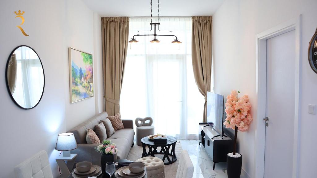 City Chic: Elegant 1BR Apartment