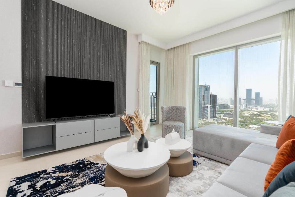 هتل داونتاون دبی ویت بالکانی - سیتی آپارتمان استی - Downtown Dubai with Balcony - CityApartmentStay