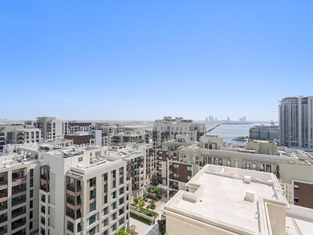 هتل بلیسفول کریک هایداوی ۱ بی‌دی‌آر این ویدا رزیدنسز - Blissful Creek Hideaway 1BDR In Vida Residences