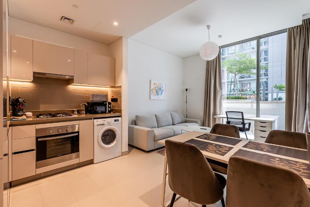 هتل سابها کریک ویستاز کُزی ۱ بی دی آر ویت بالکنی - Sobha Creek Vistas Cozy 1BDR with balcony