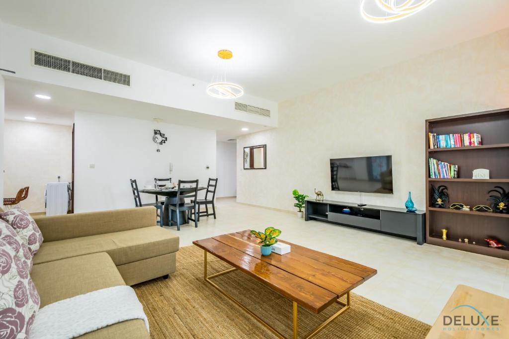 Capacious 1BR Apartment at West Heights 1, Business Bay by Deluxe Holiday Homes