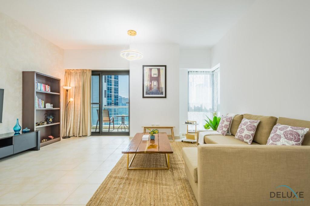 Capacious 1BR Apartment at West Heights 1, Business Bay by Deluxe Holiday Homes