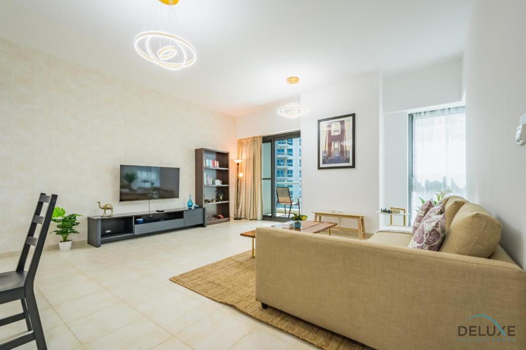 Capacious 1BR Apartment at West Heights 1, Business Bay by Deluxe Holiday Homes