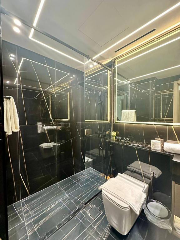 هتل اسپیسیس 3بدروم ویت بیگ بالکنی این جی وی سی - Spacious 3bedroom With Big Balcony In Jvc