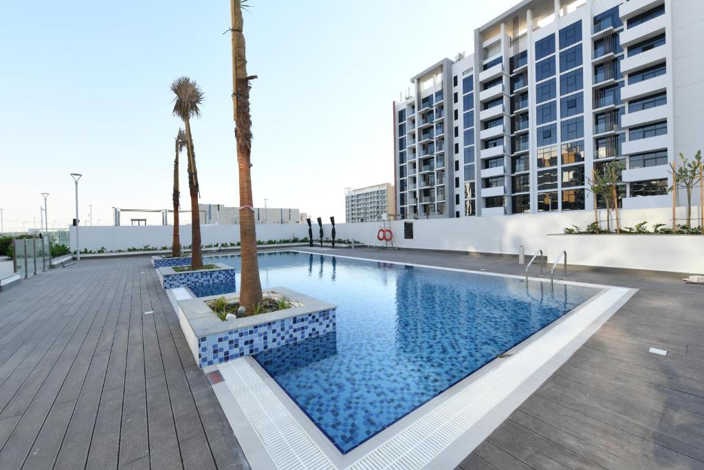 هتل شیک مدرن مینیمالیست ۱BR ات آزی زی ریوریا - Chic Modern Minimalist 1BR at Azizi Riviera