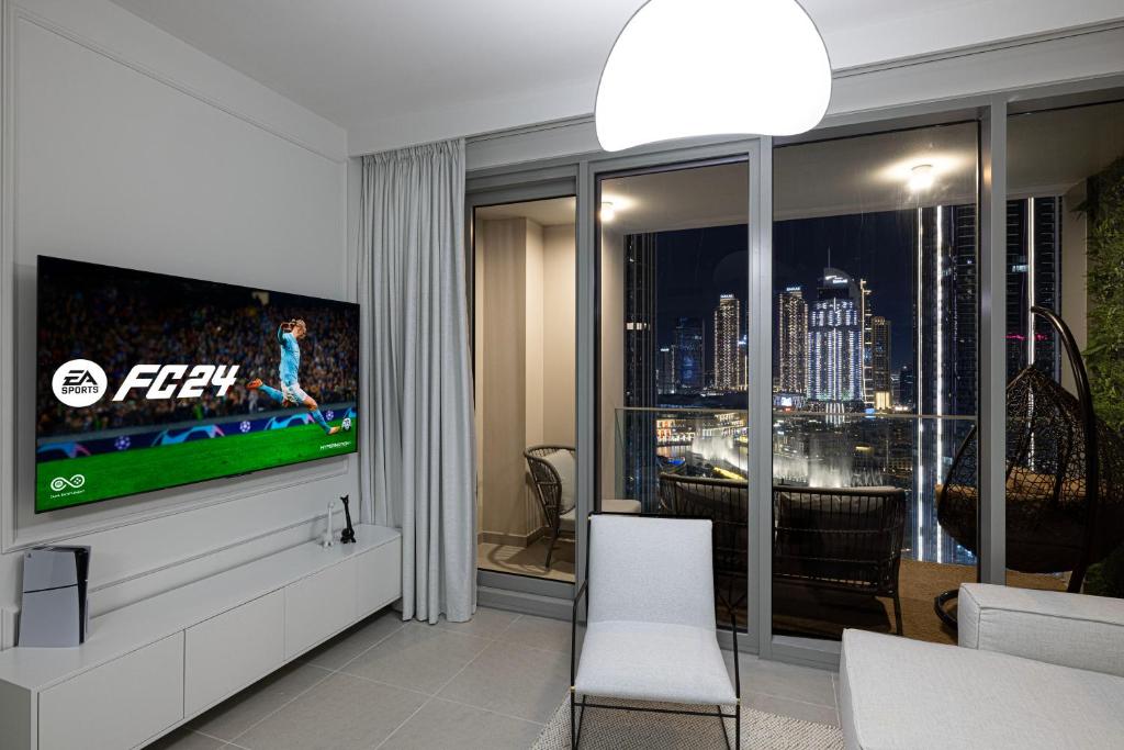 Luxury 4BR Burj Khalifa & Fountain Views