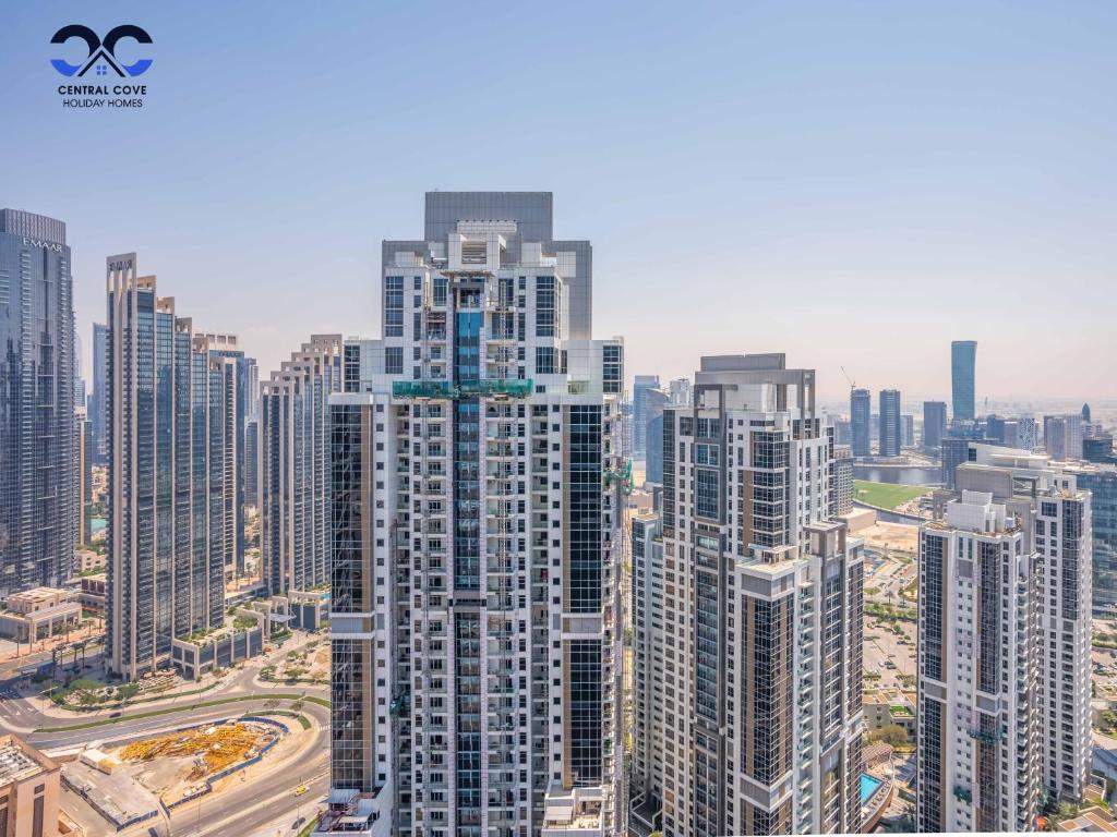 هتل لاکچری پارامونت میدتاون ریتریت! ۲ بی آر آپارتمان برج خلیفه ویو - Luxury Paramount Midtown Retreat! 2BR Apartment Burj Khalifa View