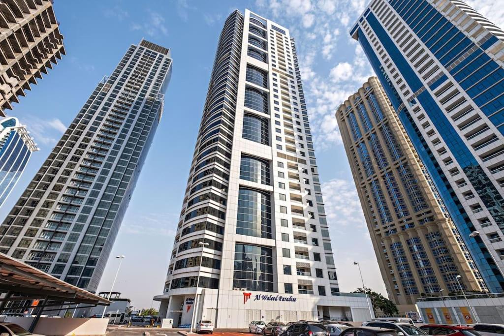 هتل امیزین ۱ بی آر لوکیتد این ده هارت آف دوبی، جی ال تی - Amazing 1br located in the heart of Dubai,JLT