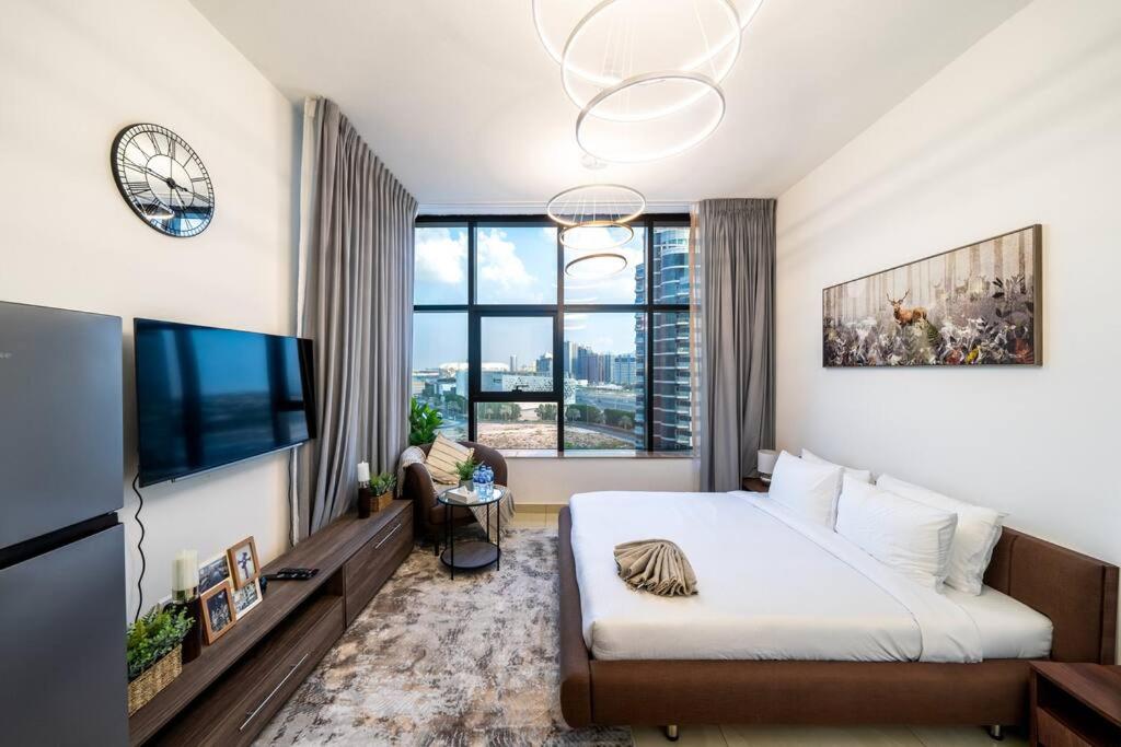 هتل کلاسیک استودیو آپارتمان این جی وی سی - کامیونیتی ویو - Classic Studio Apartment in JVC - Community View