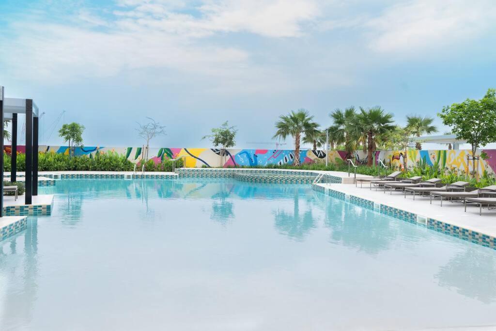 هتل ۲ بی آر کاندو این آیکن سیتی تاور - بیزنس بی - 2 BR Condo in Aykon City Tower - Business Bay