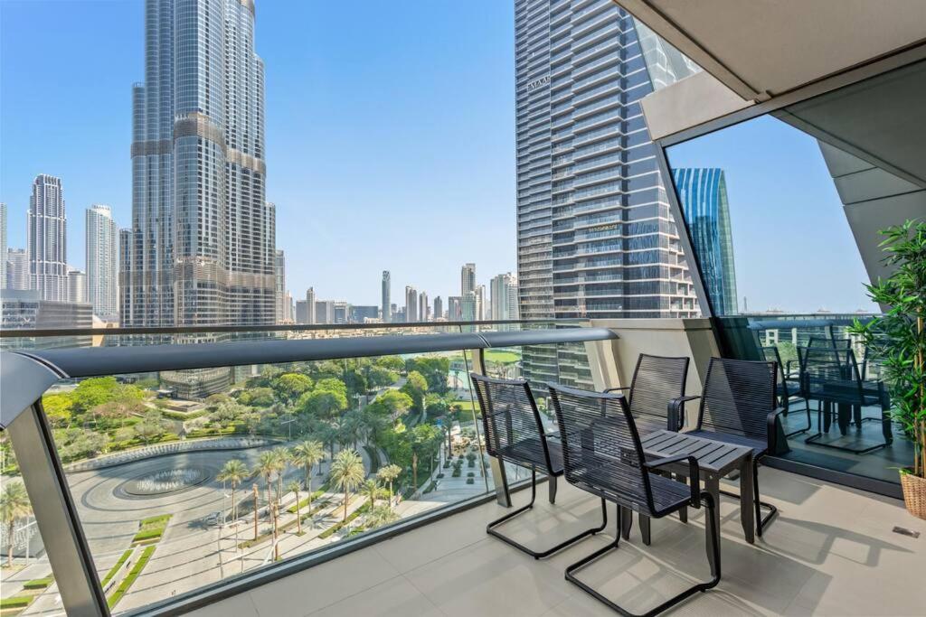 هتل سانینگ برج ویو؛ اکسس تو دبی مال - لاکس ۱BR - Stunning Burj View; Access to Dubai Mall - Lux 1BR