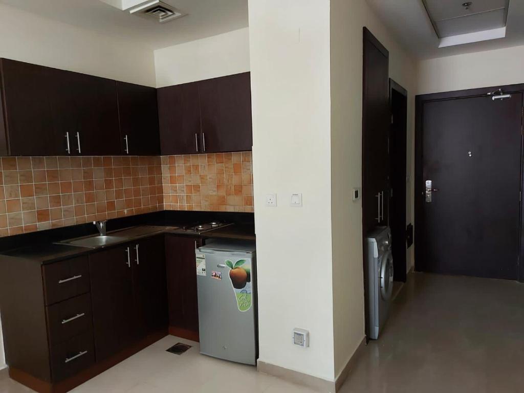 هتل استودیو آپارتمان این جی وی سی - Studio apartment in JVC
