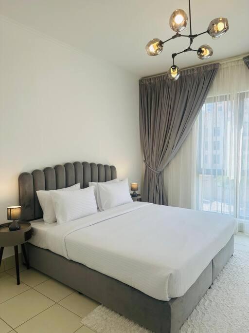هتل ۲-بد هاون این داون تاون اوسیس نیار برج اند دبی مال - 2-Bed Haven in Downtown Oasis near Burj & Dxb Mall