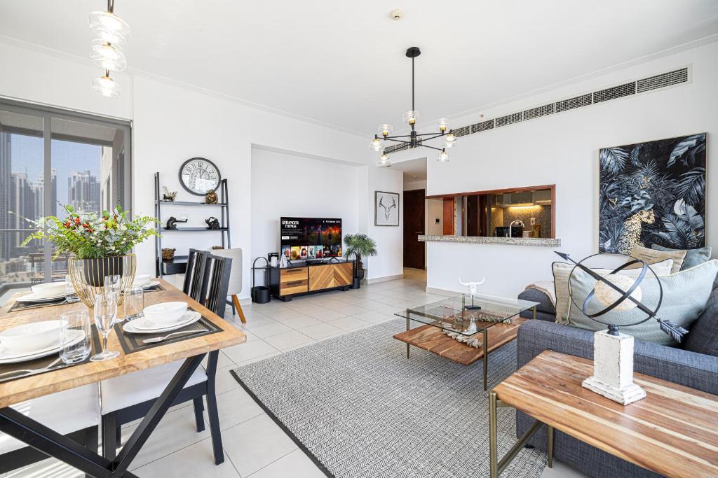 هتل لاکچری این د سیتی - کُزی ۱-بد - داونتاون دبی - Luxury in the City - Cozy 1-Bed - Downtown Dubai