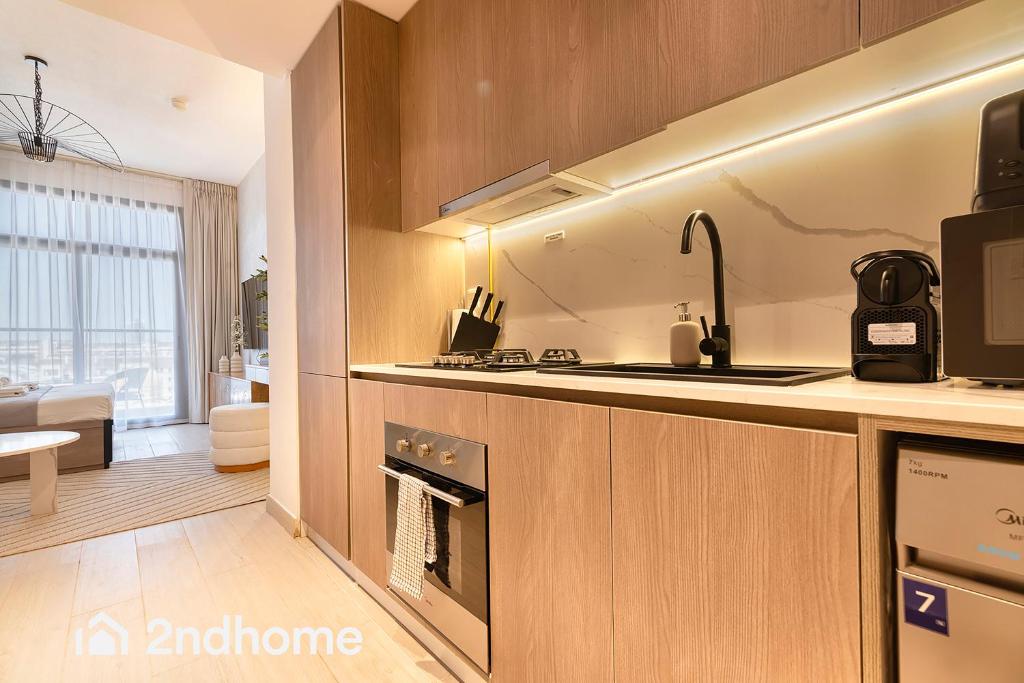 هتل برندنیو یونیت - لایا هایتس، استودیو سیتی - Brandnew Unit - Laya Heights, Studio City