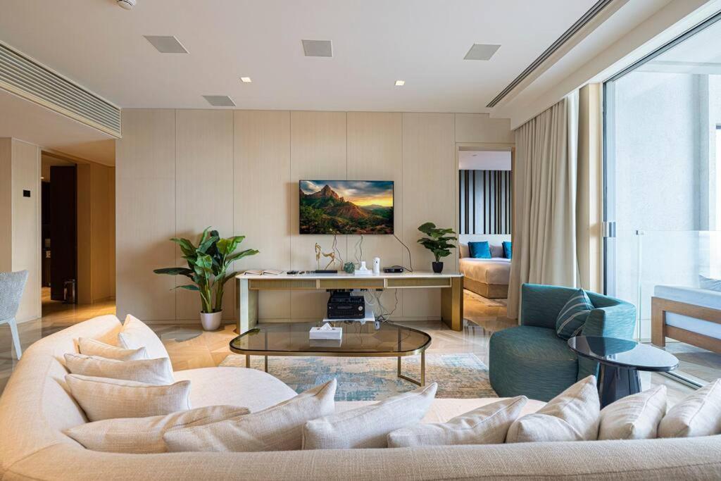 هتل اِلِگانْت دُبِی اَت فَایْو پالم جُمیرا - Elegant Dubai at FIVE Palm Jumeirah