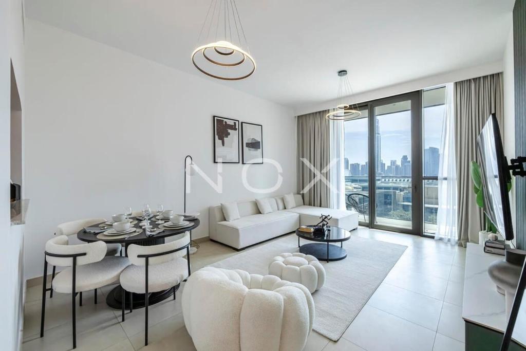 هتل وایت سرنیتی ۲ بی آر پرر فکت اسپات فور لژر ات داون تاون ویوز ۱ - White Serenity 2BR Perfect Spot for Leisure at Downtown Views 1