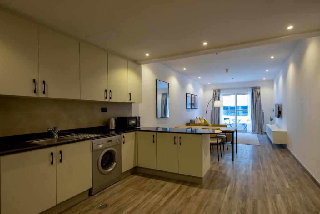 هتل دلاکس - دبی مارینا - ۱ بد روم - Deluxe - Dubai Marina - 1 bedroom