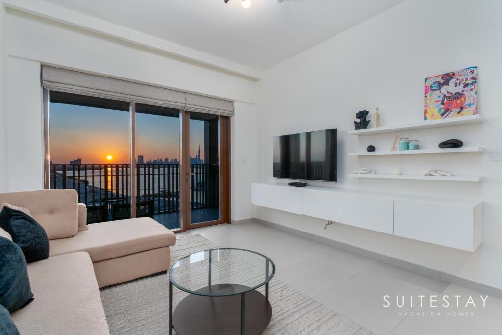 هتل برج خلیفه و کریک بیچ اسکای لاین سوئیت - Burj Khalifa and Creek Beach Skyline Suite
