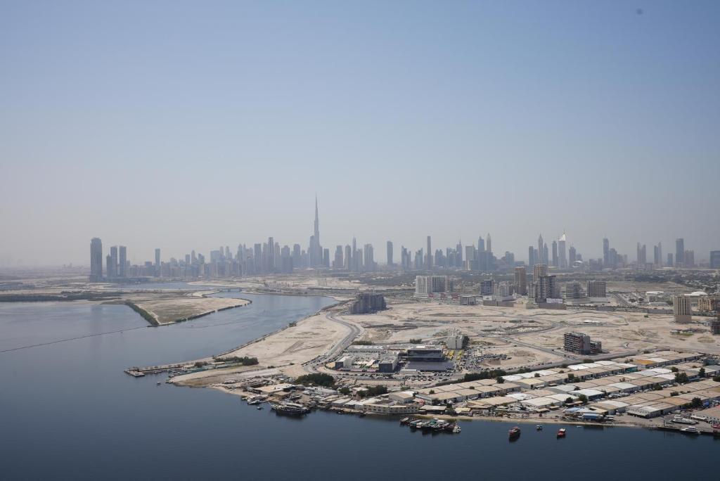 هتل بیوتیفول 2 بیدروم آپارتمان این دبی کریک هاربر - Beautiful 2 Bedroom Apartment in Dubai Creek Harbour