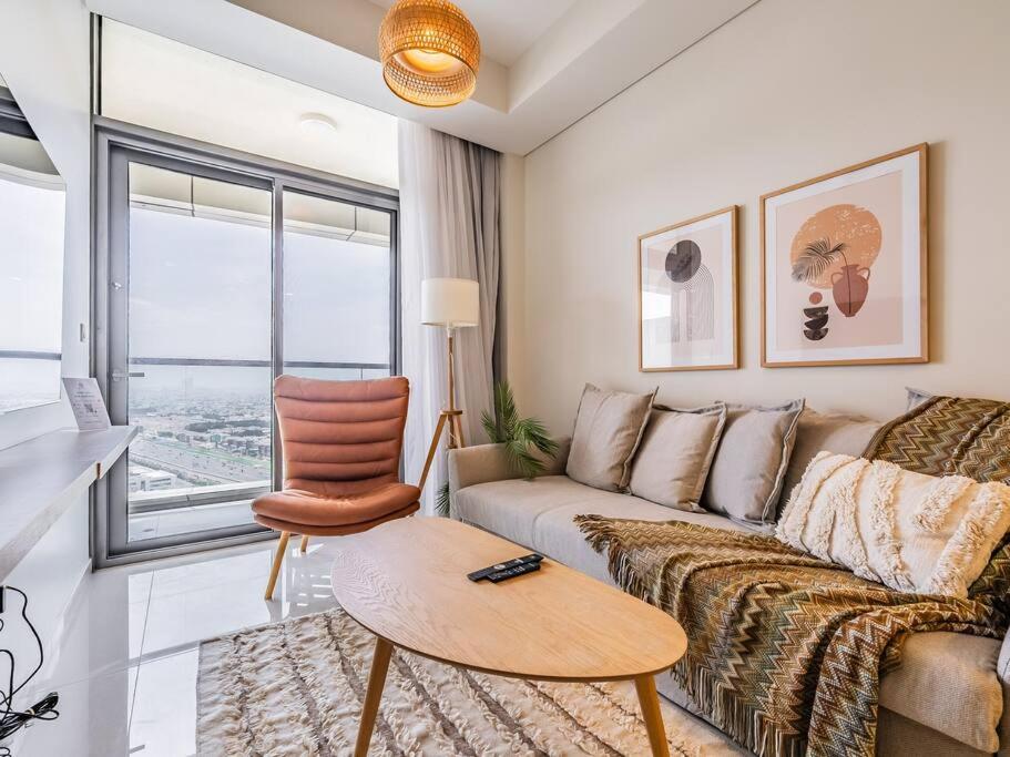 هتل مادرن اند کِوزی کاندو وید آنابسترکتد سیتی ویوز - Modern and Cozy Condo With Unobstructed City Views