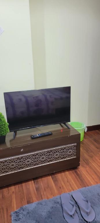 هتل هوم اوی آپارتمان Home Away Apartment